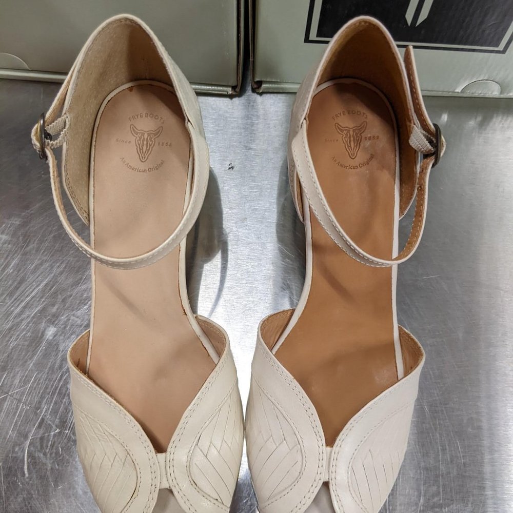 Frye - Ada Vintage Strap - Off White - Picture 4 of 9